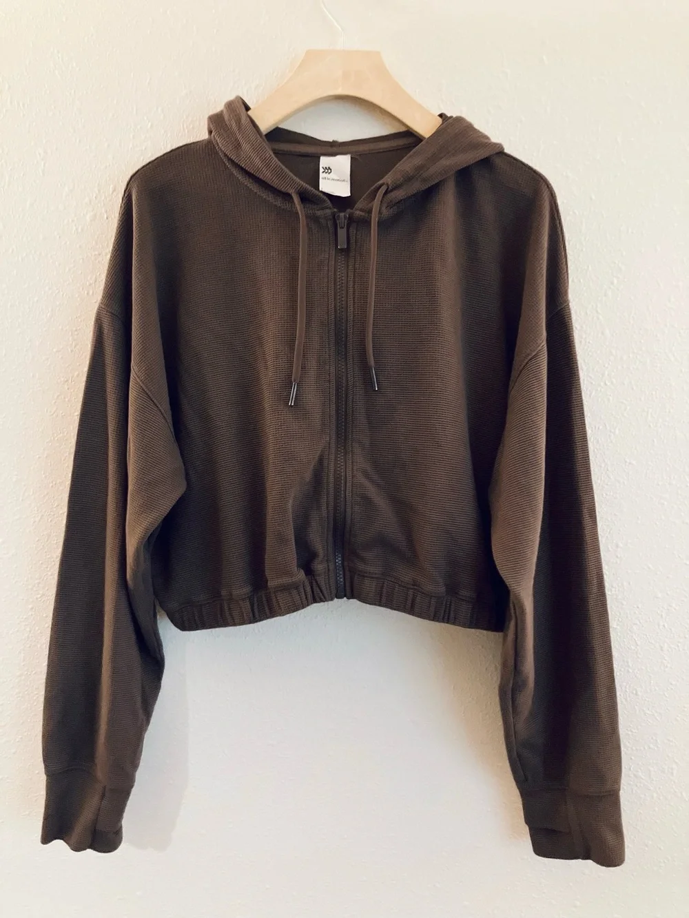 All-In-Motion On-The-Go Full-Zip Longsleeve Crop Hooded Sweatshirt Coffee Brown